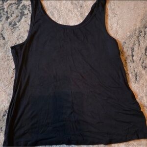 Amazon Essentials Black Scoop Neck Tank